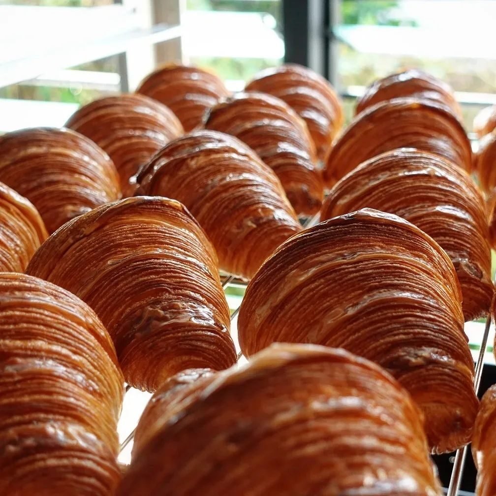 Instagram post from morimugi_bread_atelier. This post is in position 0.