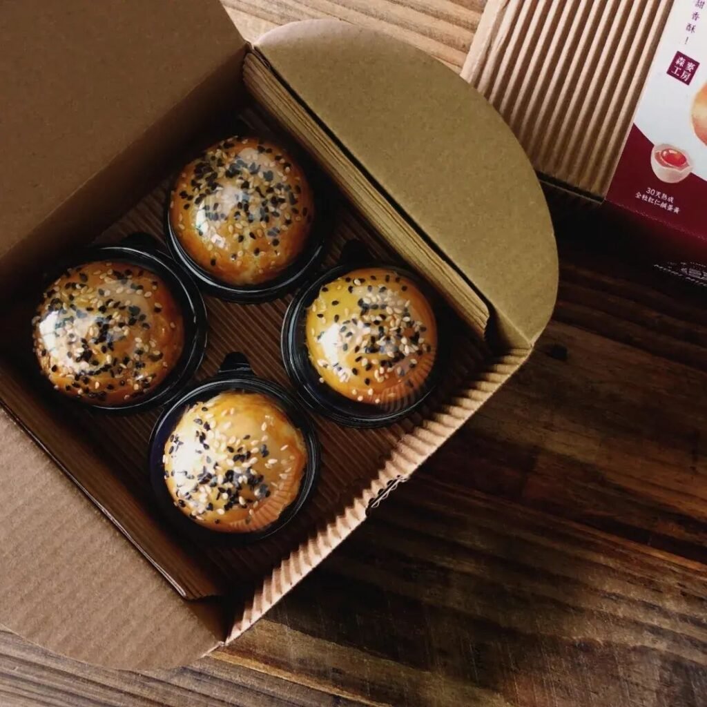 Instagram post from morimugi_bread_atelier. This post is in position 1.