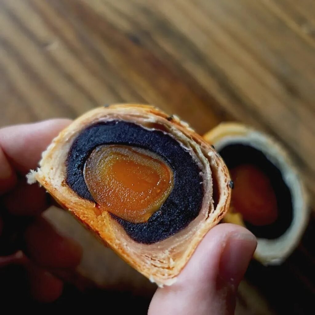 Instagram post from morimugi_bread_atelier. This post is in position 3.